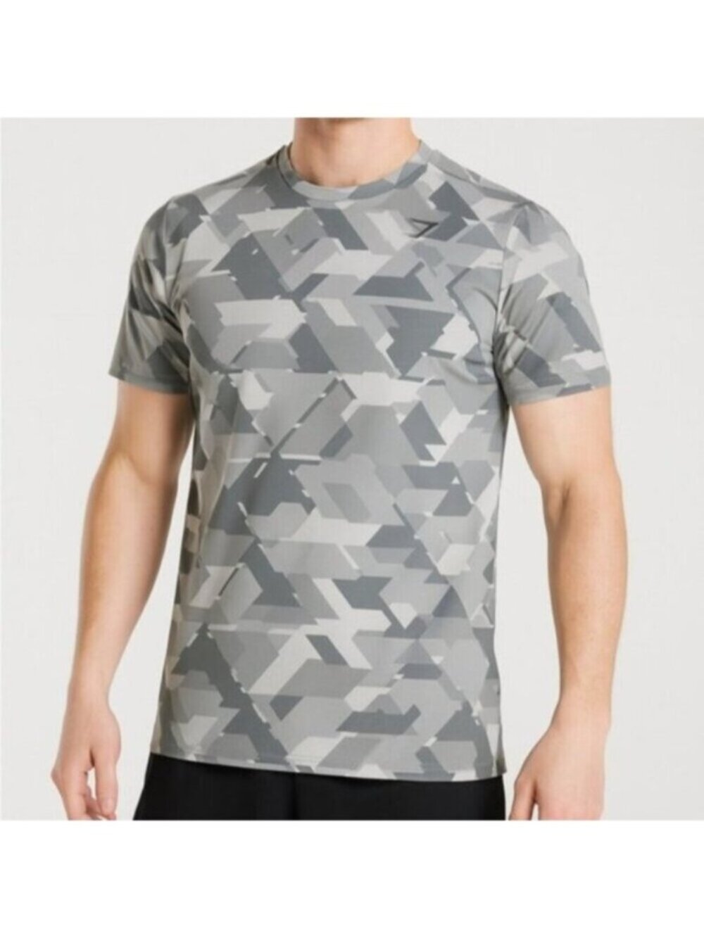 Gymshark Men’s Geometric Camo Performance Stretch Athleisure Shirt Size XXL